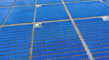 太陽光発電・ソーラーパネル・ドローン空撮