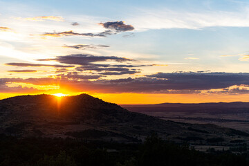 PUESTA DE SOL MONTAÑA DESDE LOS TORILES PEÑA NEGRA PIEDRAHÍTA ÁVILA