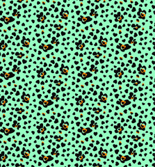 seamless small hearts pattern print.