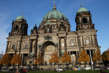 Fototapeta na wymiar Berlin Cathedral (Berliner Dom) is the common name for the Evangelical Supreme Parish and Collegiate Church in Berlin, Germany.