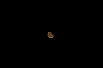 Roter Mond am Himmel