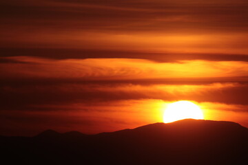 Fototapeta na wymiar coucher de soleil au Pic Sailfort