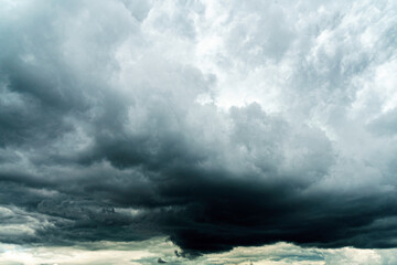 Fototapeta premium approaching storm clouds