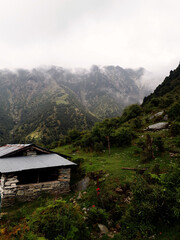 Fototapeta na wymiar An lonely shepherd hut near Triund in the Himalaya Mountains in India