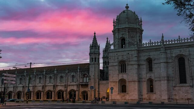 Jer&oacute;nimos  Monastery Sunset Timelapse
Burning Pink Skies on beautiful Jer&oacute;nimos Monastery, Lisbon, Portugal.
A major tourist attraction