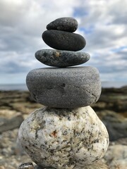 Obraz na płótnie Canvas stones balancing 