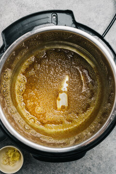 Toasting curry spices with coconut oil in an Instant Pot