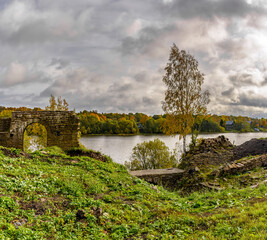 An earthen settlement and an archaeological site in a fortress.