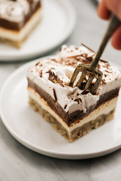 Layered chocolate pudding dessert