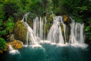 Fototapeta na wymiar waterfall in the national park Una