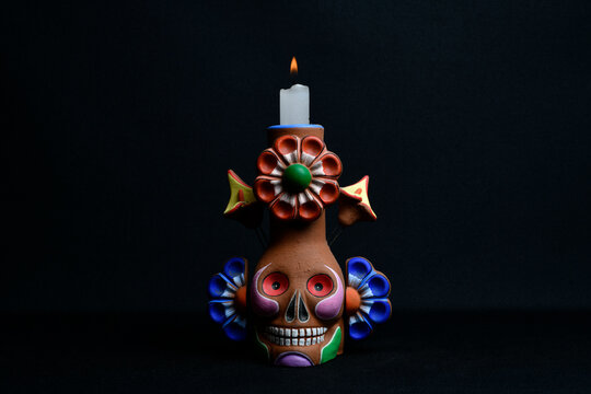 Dia de los muertos, Candelero de  barro,  calavera para dia de los muertos / Clay candlestick, skull for day of the dead