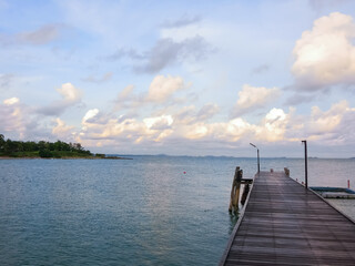 Fototapeta premium Khao Laem Ya National Park, the evening with water and beautiful sky, suitable for tourism presentation in Rayong and Thailand.