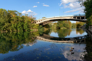 Fototapeta na wymiar Bridge of Champingny-sur-Marne city in Paris suburb