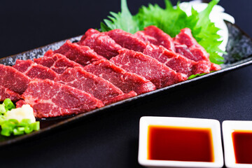 馬刺し【九州・熊本，信州・長野の御当地グルメ】