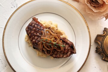 GRILLED N.Y STEAK 