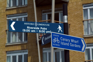 Canary Wharf River Thames London Docks Dockland Housing development