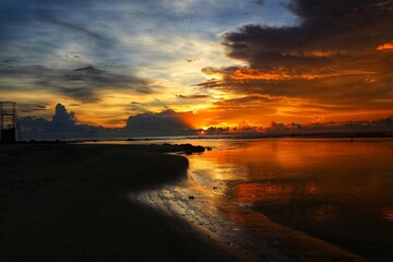 Naklejka premium sunset over the sea