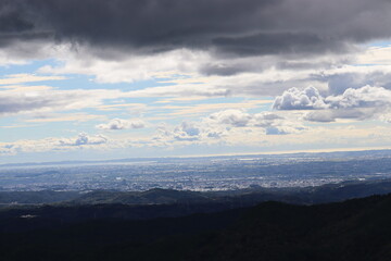 日本の美しい三次元の空と雲
