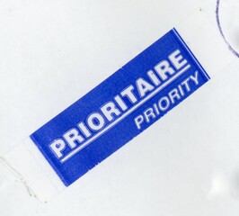 prioritaire (priority) mail label