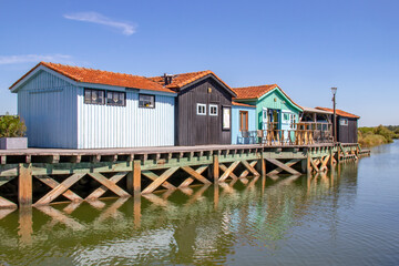 Obraz premium Ile d'Oléron. Grand-Village-Plage. Cabanes traditionnelles colorées. Charente-Maritime. Nouvelle-Aquitaine 
