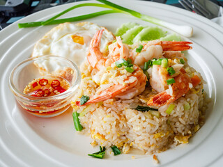 Fried rice with shrimps