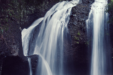 日本の茨城県、大子町にある月待の滝