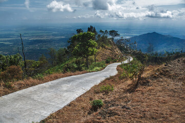 road to the mountains