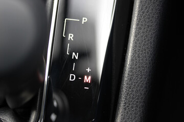 Automatic transmission gate in "M" 