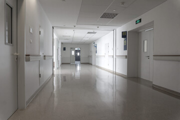 病院 廊下
