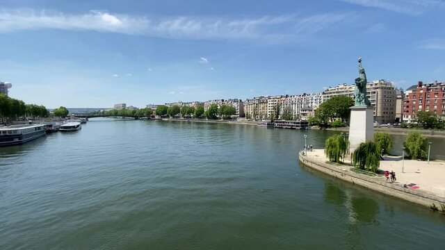 Statue de la Libert&eacute; &agrave; Paris