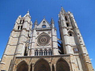 Fototapeta na wymiar Leon Cathedral in Spain