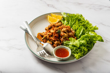 Chicken thai wrap salad recipe with chili sauce 