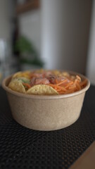 Retrato de Poke bowl en primer plano