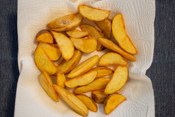 ホームメイドのポテトフライ