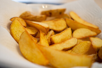 ホームメイドのポテトフライ