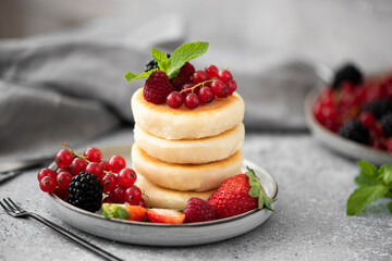 cottage cheese pancakes with fresh berries and mint