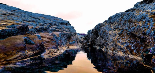 Obraz premium Rock Pool Illusion