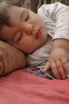 Beb&eacute; durmiendo