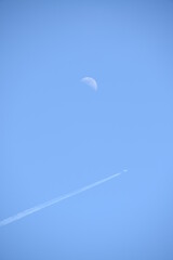 青空と飛行機雲