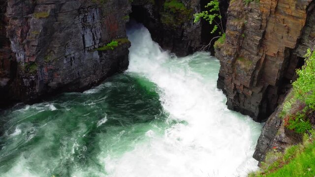 Abiskojokk stream, crazy water movement