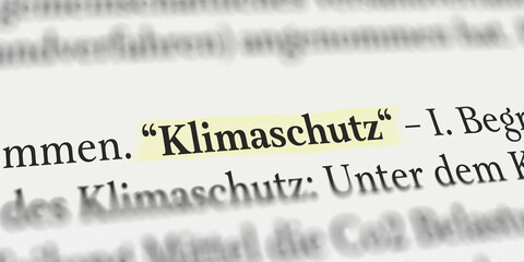Klimaschutz im Buch mit Textmarker markiert