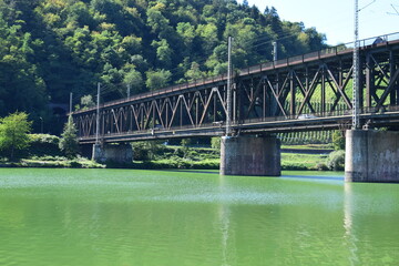 Doppelstockbrücke über die Mosel zwischen Alf und Bullay