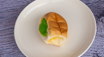 Thai Grilled and Toasted Bread Buns 
