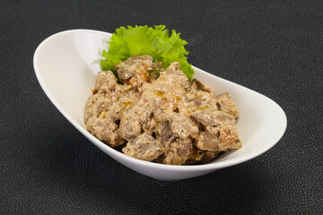 Chicken liver with cream and dry tomatoes