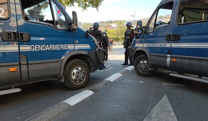 Gendarmerie mobile et police nationale dans une manifestation de Gilets jaunes à Lyon, le 12...