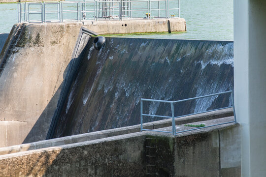 「Staustufe」の画像 1,623 件の Stock 写真、ベクターおよびビデオ Adobe Stock