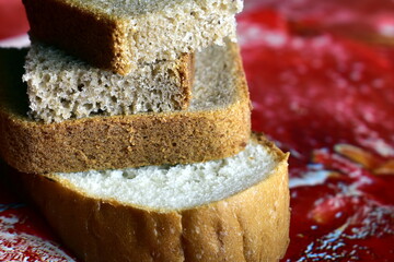 slices of sliced bread on the table