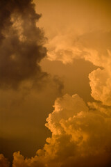 Fototapeta na wymiar Thunderstorm Clouds, Singapore