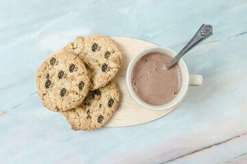 Cookies with raisins and chocolate milk for breakfast