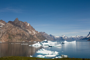 Icebergs, Aappilattoq, Greenland © Paul